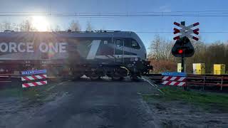 Spoorwegovergang BredaPrinsenbeek  Dutch railroad crossing [upl. by Dnomde]