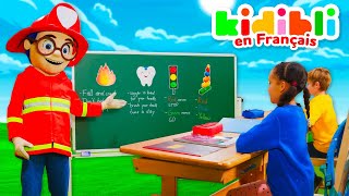 Les enfants vont à lécole des pompiers  Les enfants font semblant de jouer  ⛑ Kidibli [upl. by Maximo614]