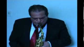 Carlos tocando el saxofon Ofrece curso de saxofon a los interesados [upl. by Htirehc890]