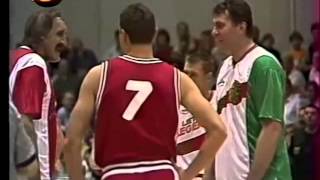 Jumpball Sabonis Tkachenko 1998 Zalgiris Cska [upl. by Crispen451]