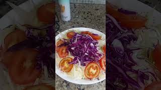 Arroz blanco con gandules guisados y pechugas fritas y ensalada verde [upl. by Alboran]