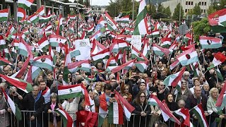 Manifestation monstre à Budapest contre la mainmise du gouvernement hongroise sur les médias [upl. by Ashlee]