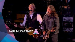 Paul McCartney  Band on the Run feat Dave Grohl Glastonbury 2022 [upl. by Eugor946]