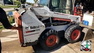 Bobcat S510 oil change [upl. by Nannek]