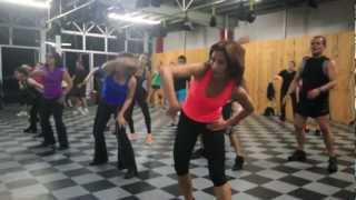 Zumba en Costa Rica con Multispa baile diversión y ejercicio [upl. by Atla]