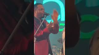 Yiyo Sarante y Su Hermano Julian Cantando En Vivo musica merengue [upl. by Asyl]