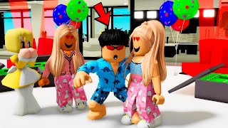 Fiz uma FESTA do PIJAMA FALSA para ESPIONAR ENCONTROS Brookhaven RP [upl. by Crosby653]