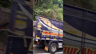 Truk makmur abadi melintas automobile cianjur driver offroad [upl. by Aerdnat147]