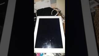 iPad 2 stuck in bootloop HELP [upl. by Nahsez]