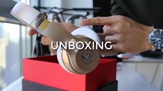 BEATS SOLO 3 WIRELESS HEADPHONES UNBOXING 2024 [upl. by Hultgren]