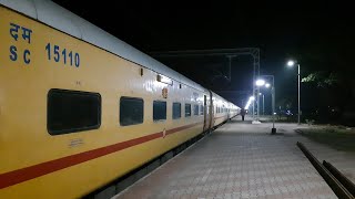 Night ICF tracksounds in 3AC coach of Indian Railways 17411 Mahalaxmi express [upl. by Katonah]