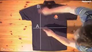 Comment plier ses pulls teeshirt polos et chemises en 2 secondes soustitres VF [upl. by Eilarol]