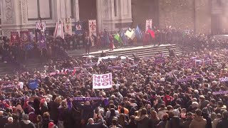 Morte Astori il coro dei tifosi saluta il capitano quotUno di noi Astori uno di noiquot [upl. by Htebazile]