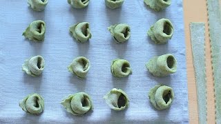 Tortellini de espinafre com ricota [upl. by Neicul]