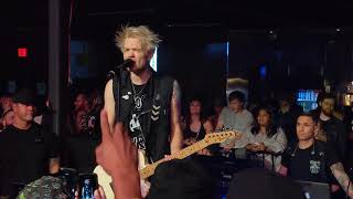 Sum 41  Pieces live Houston [upl. by Aileek]