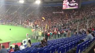 RomaNapoli i tifosi giallorossi intonano quotNapoli coleraquot [upl. by Melar]