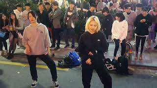 일본소녀댄스팀IOI ☆WHATTA MAN ☆COVER 홍대버스킹 20171020금 Hongdae Kpop Street Dance [upl. by Mailli]