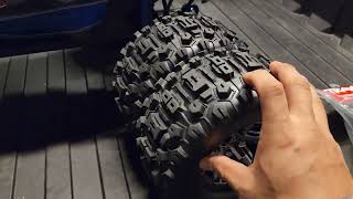 Traxxas XMaxx Ultimate SLEDGEHAMMER belted and none belted tires are the same [upl. by Llerrat]