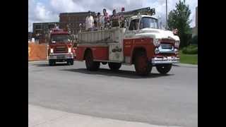 parade camion de pompier a la grande fete des pompiers de laval 2012 [upl. by Iroc]