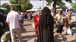 BurkaVerbot führt in Frankreich zu Demonstration [upl. by Zamir]