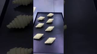 Cara membuat croissant tips amp trick reaktion food croissant tutorial baking pastry [upl. by Rois783]