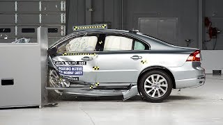 2014 Volvo S80 driverside small overlap IIHS crash test [upl. by Erialcyram]