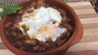 SOPA DE AJO  Receta de cocina Española [upl. by Aihsiek]