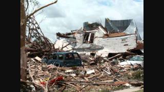 Hallam Nebraska Tornado  May 22 2004 [upl. by Dleifrag]