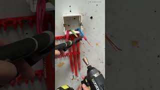 Ya Banda wiring krna ka lakho charge Lata haielectrician video shortvideos [upl. by Nilekcaj]