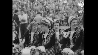 Highland dancing  Edinburgh international festival 1955 [upl. by Lehcsreh348]