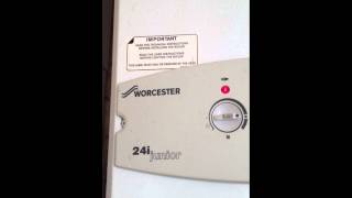 Worcester bosch 24i Junior boiler kettling 3 goodMOV [upl. by Eissel]