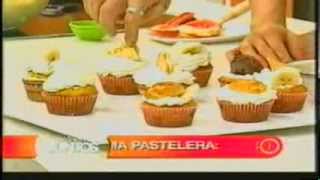 CUP CAKES DE CREMA DE PLATANO [upl. by Larrabee]