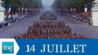 Défile du 8ème RPIMA pour le 14 juillet  Archive vidéo INA [upl. by Betteanne]