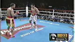 quotThe Baby Faced Assasinquot Marco Antonio Barrera vs Kennedy McKinney part 3 [upl. by Nadaha]