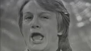 Claude François  YA Le Printemps Qui Chante Midi Trente  17061972 [upl. by Pyszka304]