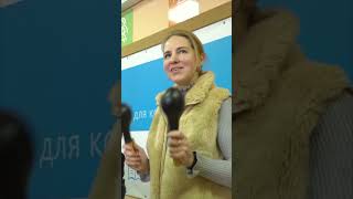 Weihnachten in der Ukraine Raphaela Gromes musiziert mit Kindern aus dem SOSKinderdorf Brovary [upl. by Adnoraj342]