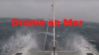 Un catamaran dans la tempête Histoires de mer  12 [upl. by Courtnay]