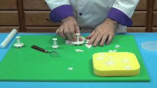 How to Make Gumpaste Snowflakes  Global Sugar Art [upl. by Azalea967]