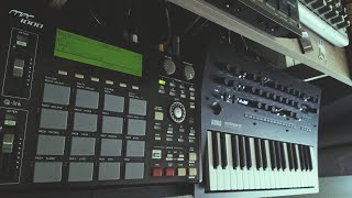 Synth jam with Korg Minilogue XD Akai MPC 1000 [upl. by Anahpos]