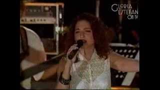 Gloria Estefan  Abriendo Puertas En Vivo desde Guantánamo 1995 [upl. by Neemsaj361]