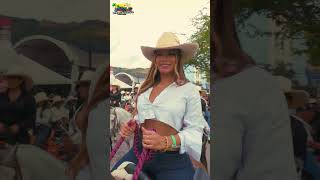 Mujeres Divinas Montando a Caballo horse cowgirl rodeo [upl. by Lancelle]