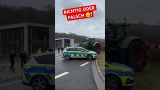 Bauer dreht durch 💀🙈 polizei trecker bauer [upl. by Earehs]