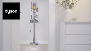 How to assemble your Dyson V15 Detect™ or V12 Detect Slim™ cordless vacuums Floor Dok Multi™ [upl. by Efinnej508]