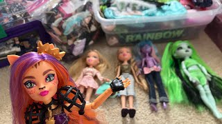 RESTYLING MORE THRIFTED DOLLS Monster High Rainbow high and Bratz  Lizzie is bored vlog [upl. by Mukund951]