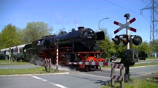 Spoorwegovergang Apeldoorn  Dutch railroad crossing [upl. by Kristyn]