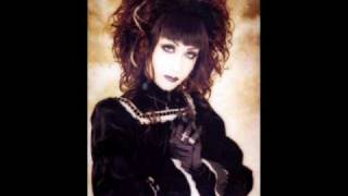 Moi Dix Mois Deflower [upl. by Harvie]