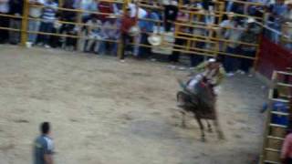 Bombardero Rojo Vs Charrito de Tlalmanalco En la Monumental de Morelia 2009 [upl. by Luke]