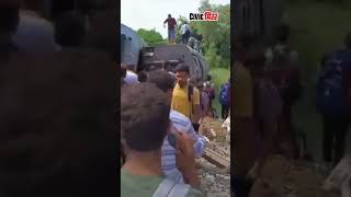 रेल्वे रुळावरून घसरली बघा नेमकं काय घडलं  UP train accident [upl. by Josselyn]