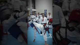 huy chương năm nayy xấu quá hihii taekwondo [upl. by Eupheemia]