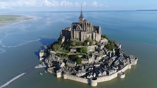 Grande marée au MontSaintMichel [upl. by Aneleasor381]